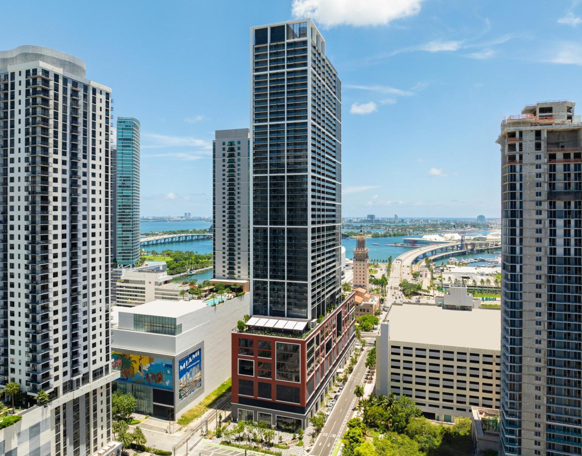 Gale Miami Hotel & Residences Bagian luar foto