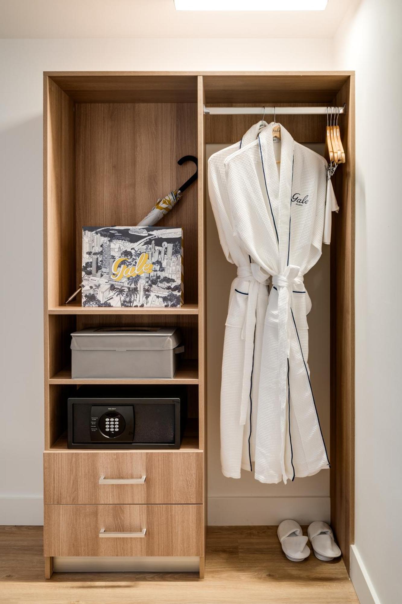 Gale Miami Hotel & Residences Bagian luar foto